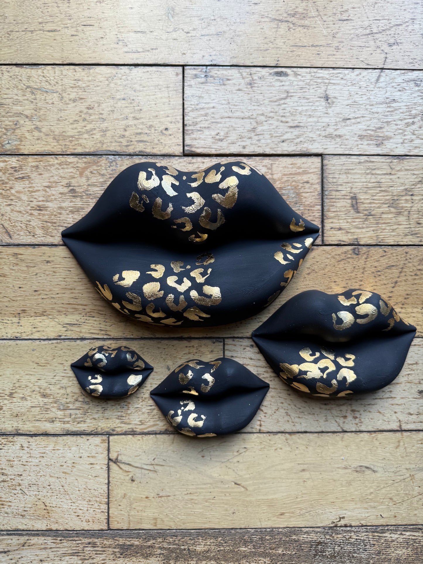 Bundle Offer - Set of 4 x 3D Wall Lips - Black with Gold leaf leopard print