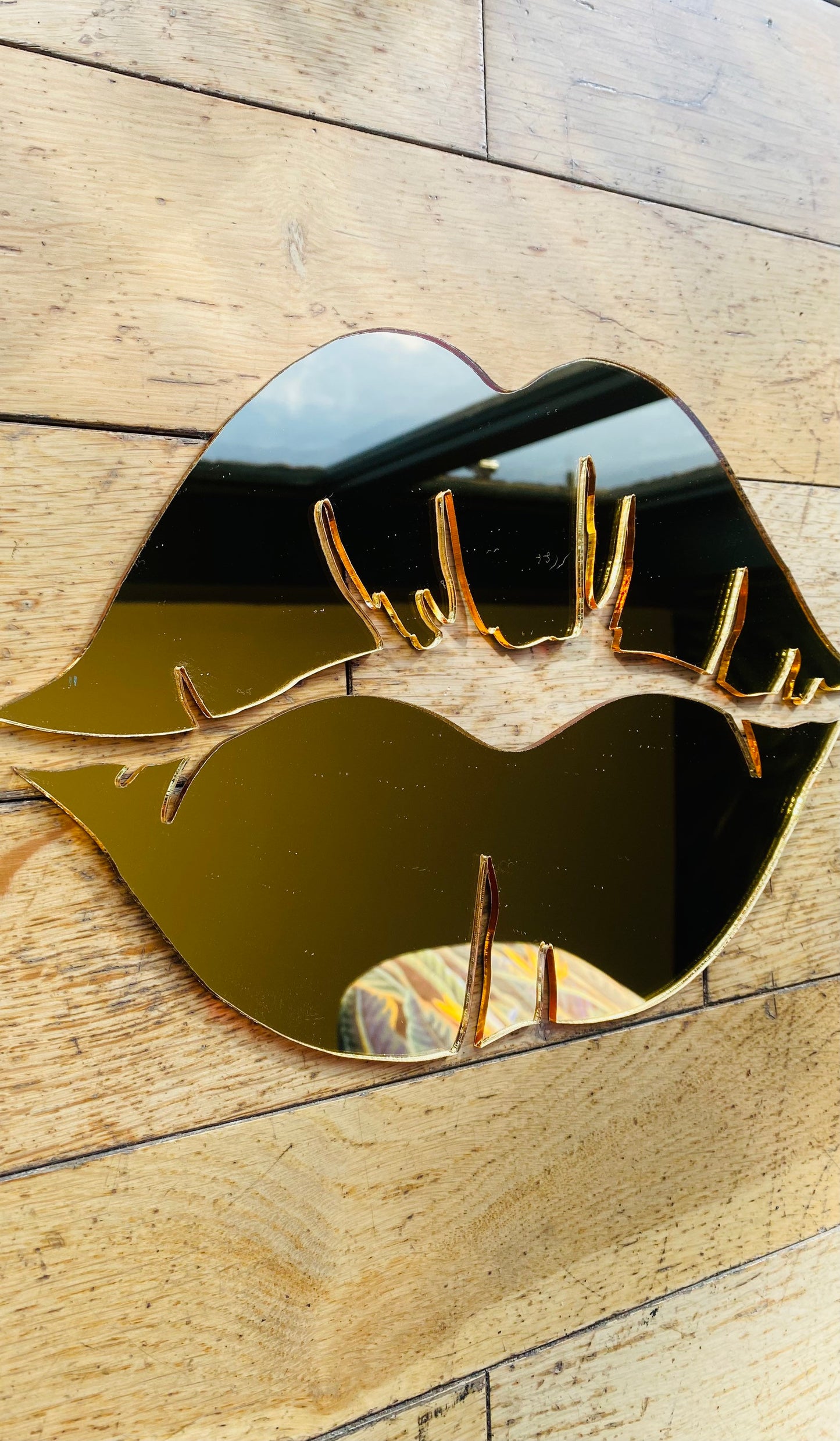 MINI Mirror Gold acrylic lips - Acrylic - Lip Decor - Wall decor - wall lips