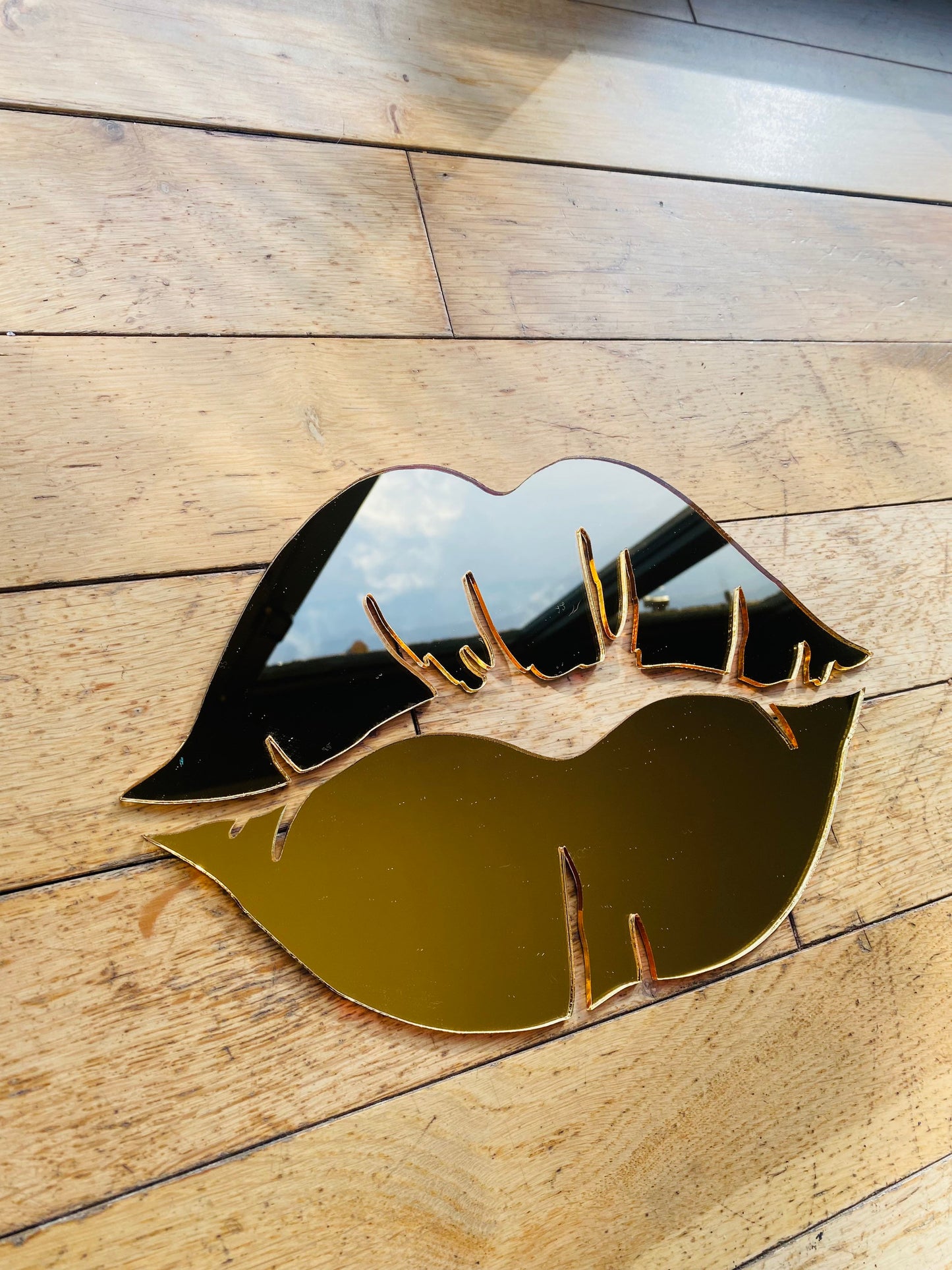 MINI Mirror Gold acrylic lips - Acrylic - Lip Decor - Wall decor - wall lips