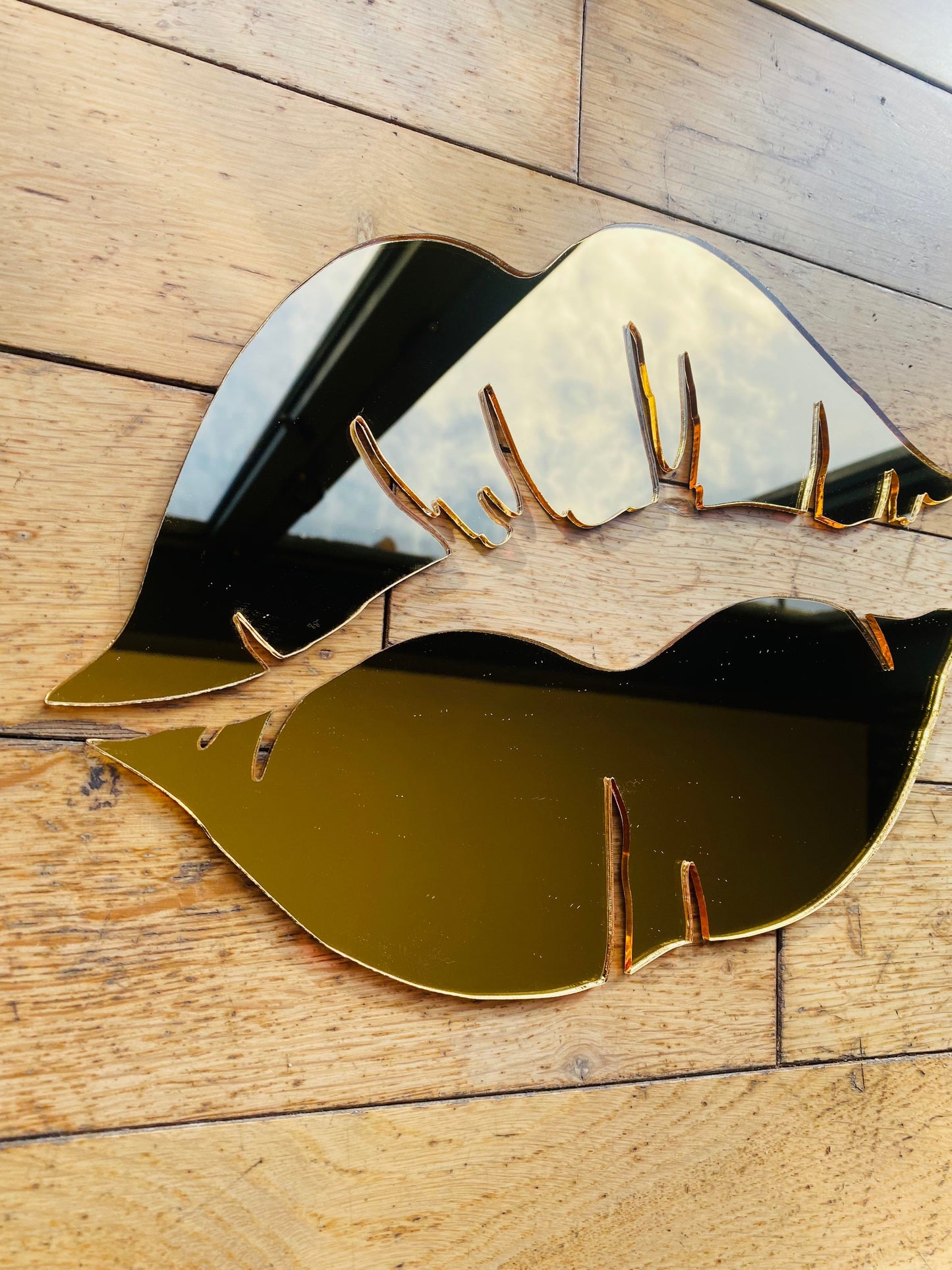 MINI Mirror Gold acrylic lips - Acrylic - Lip Decor - Wall decor - wall lips