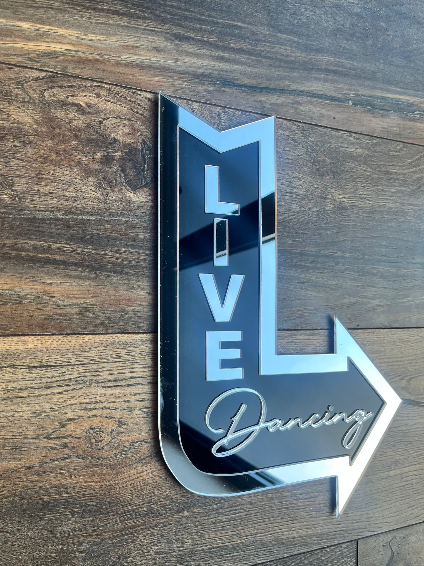 LIVE DANCING Retro Arrow Wall Art