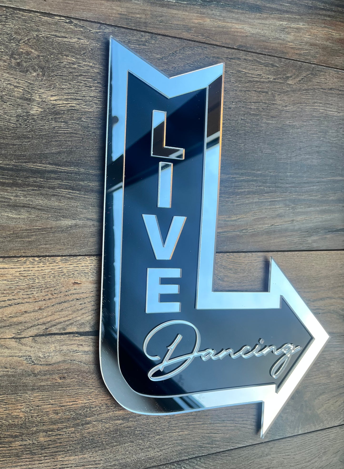 LIVE DANCING Retro Arrow Wall Art