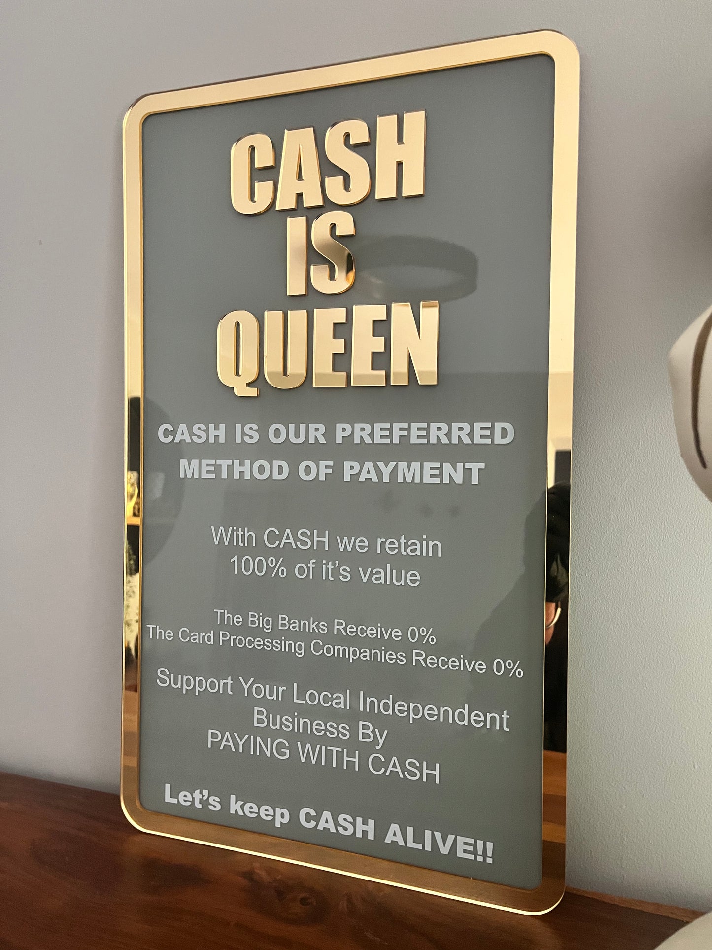 CASH IS QUEEN business sign