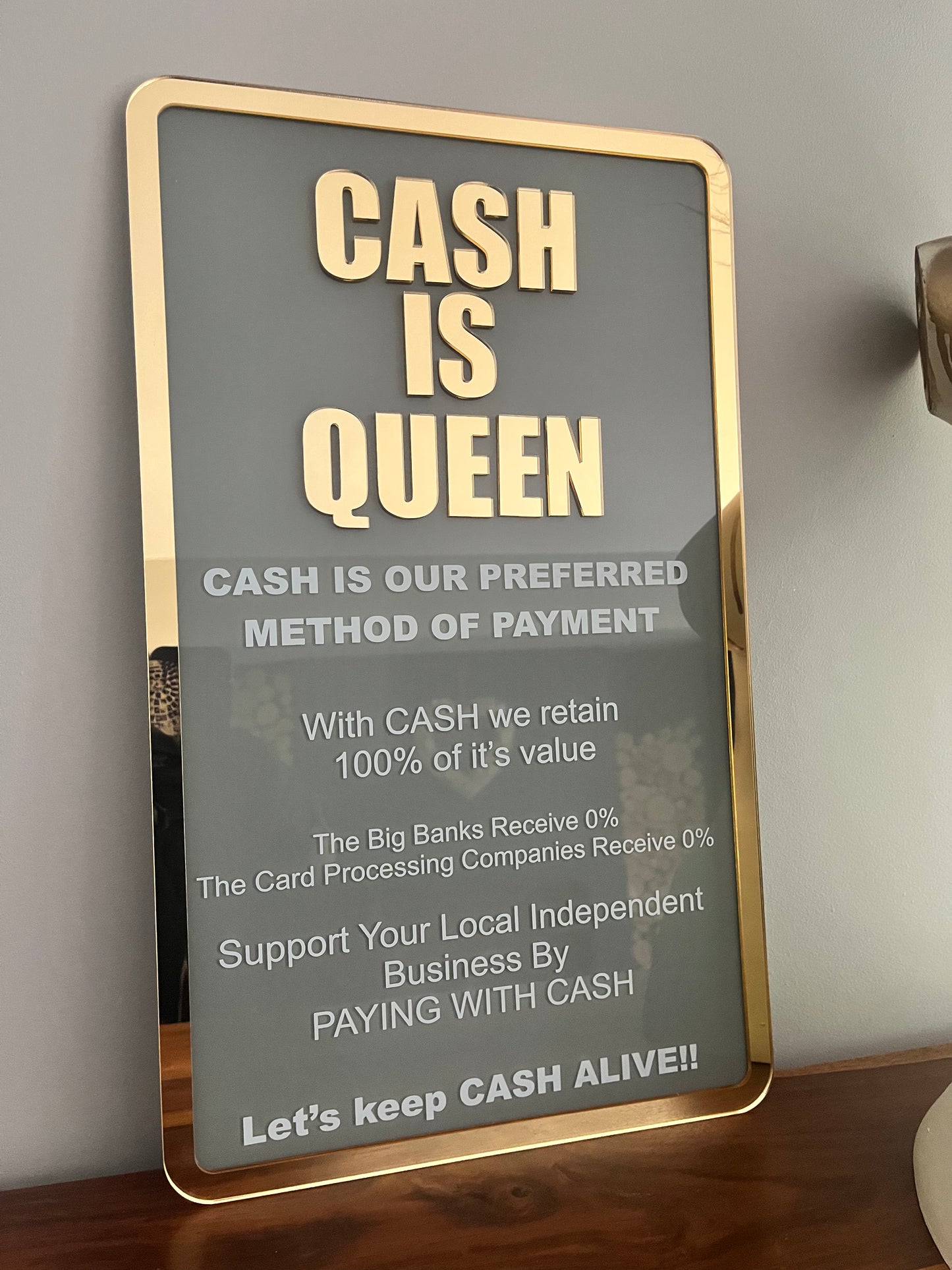 CASH IS QUEEN business sign