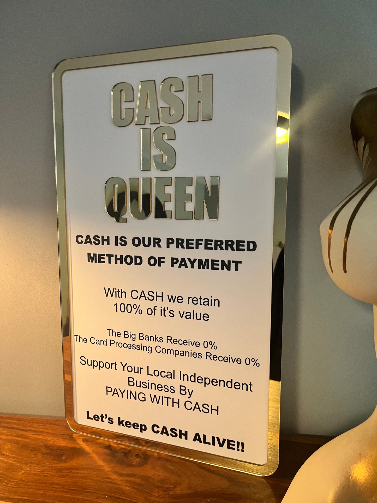 CASH IS QUEEN business sign