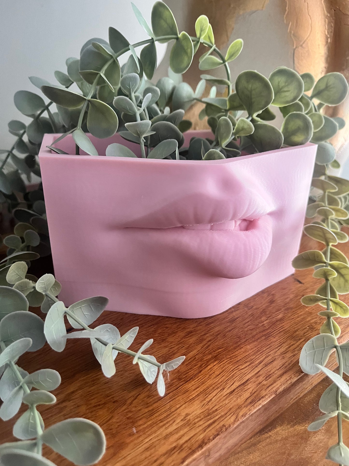 Hot Lips Pot