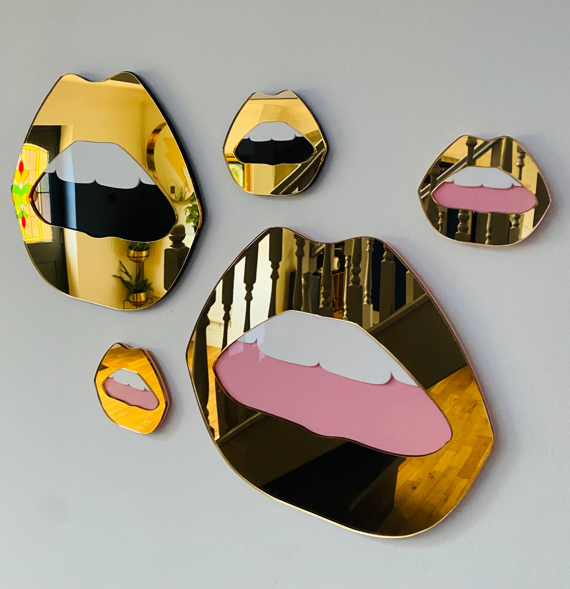 LARGE Gold Lip Mirror - Acrylic Mirror - Lip Decor - Gold lips with pink