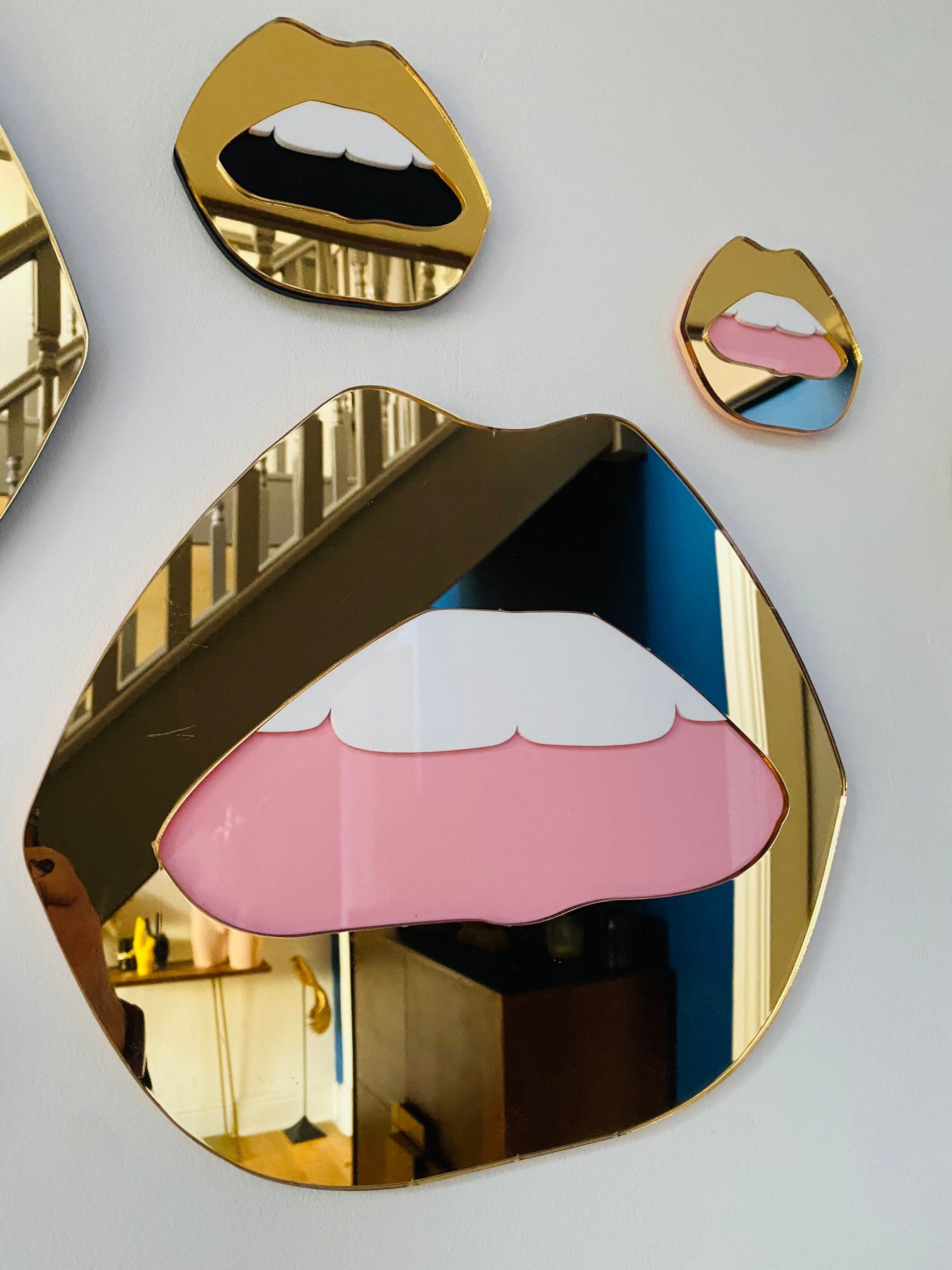 LARGE Gold Lip Mirror - Acrylic Mirror - Lip Decor - Gold lips with pink