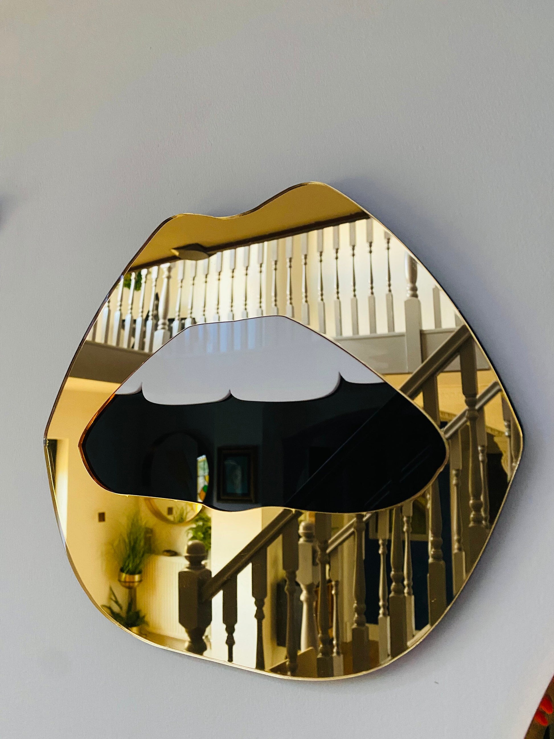 LARGE Gold Lip Mirror - Acrylic Mirror - Lip Decor - Gold lips with black