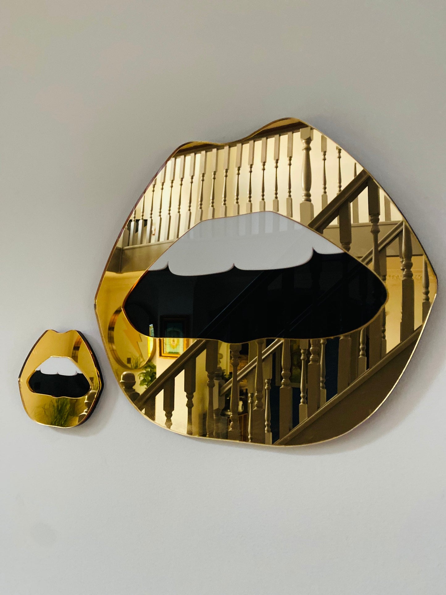 LARGE Gold Lip Mirror - Acrylic Mirror - Lip Decor - Gold lips with black