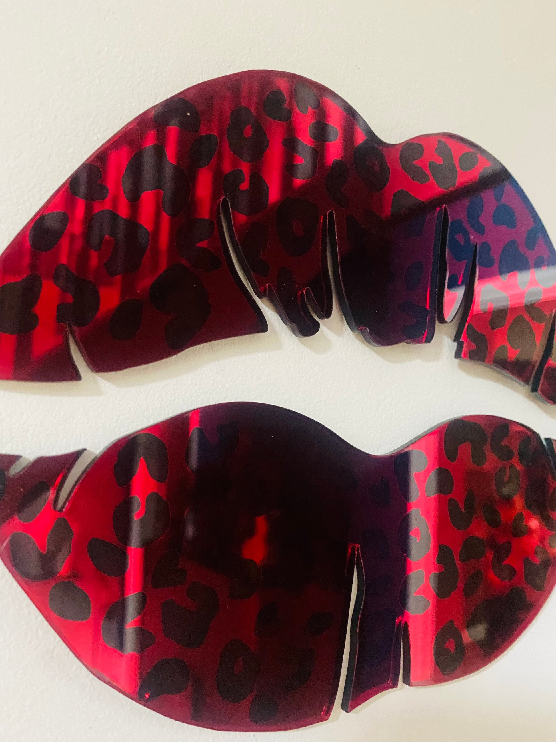 Mirror acrylic lips with leopard print  - Acrylic - Lip Decor - Wall decor - wall lips