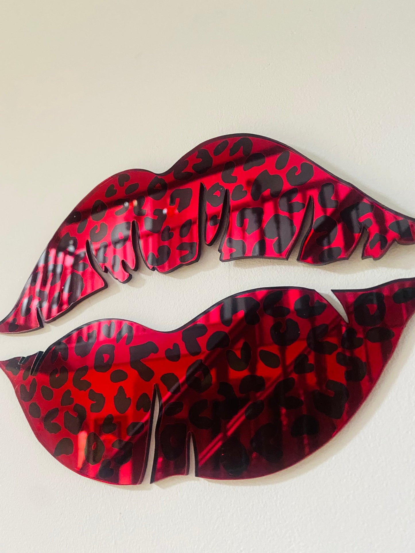 Mirror acrylic lips with leopard print  - Acrylic - Lip Decor - Wall decor - wall lips