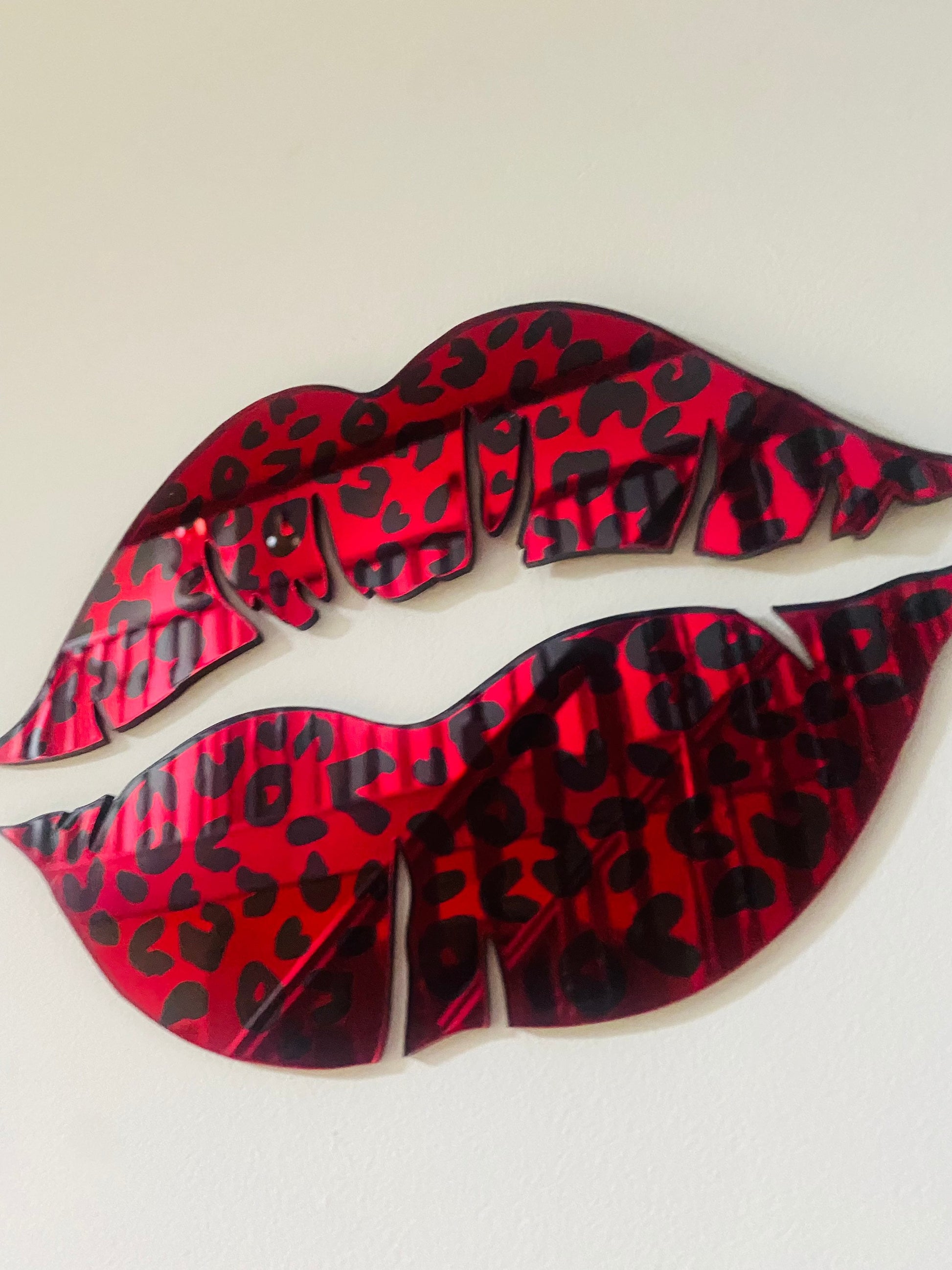 Mirror acrylic lips with leopard print  - Acrylic - Lip Decor - Wall decor - wall lips