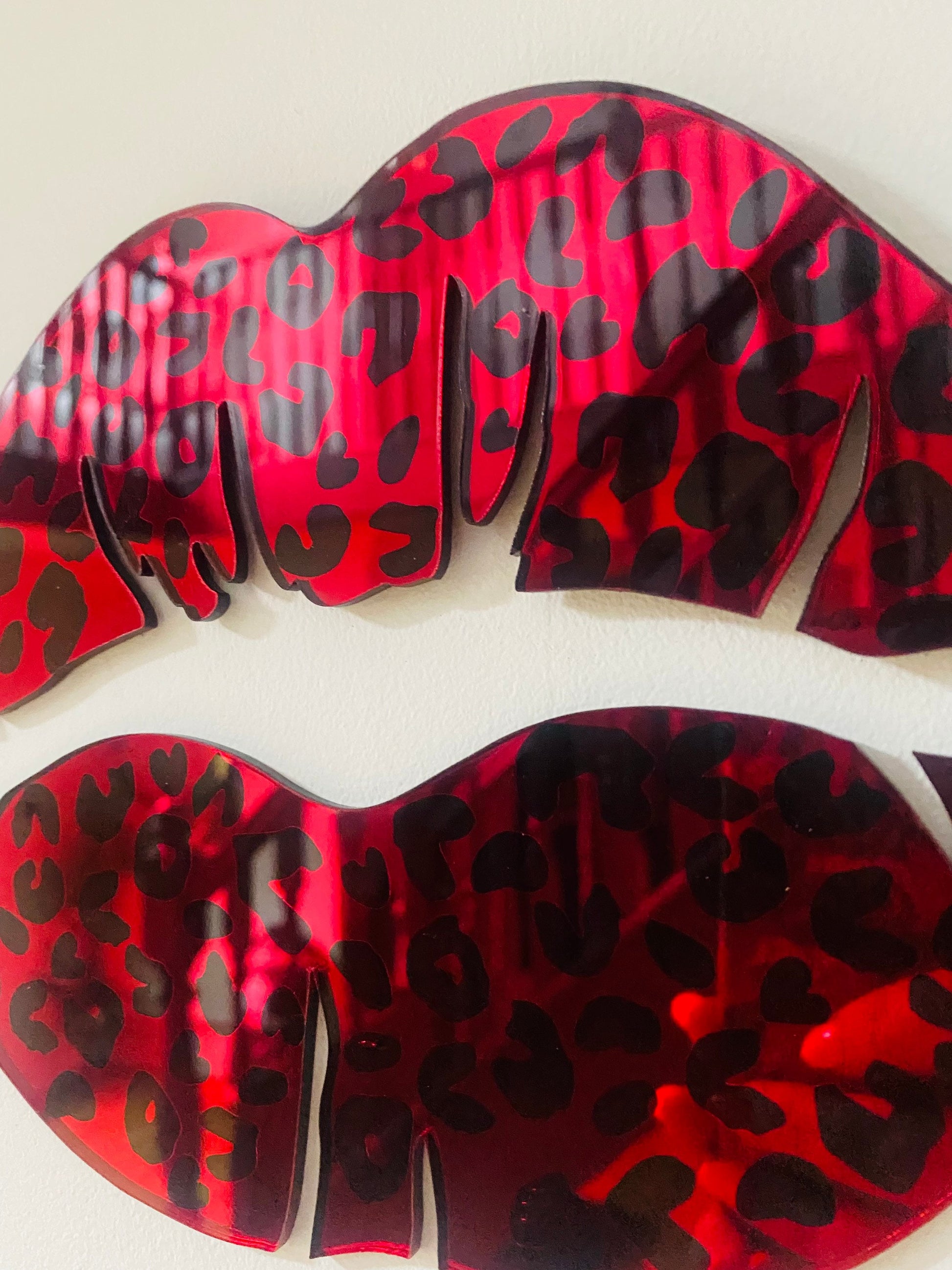 Mirror acrylic lips with leopard print  - Acrylic - Lip Decor - Wall decor - wall lips